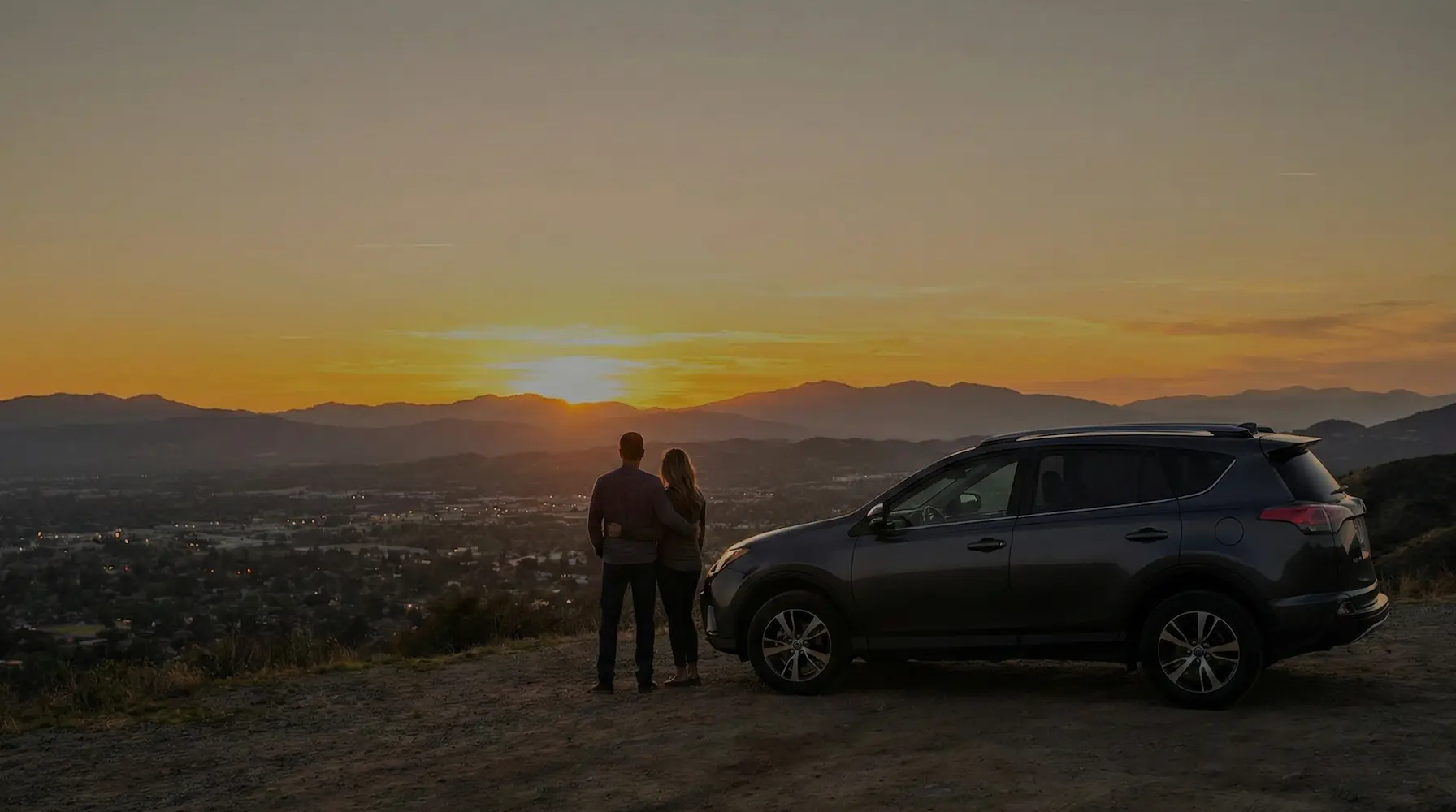 Cliente VegaPay com seu veículo